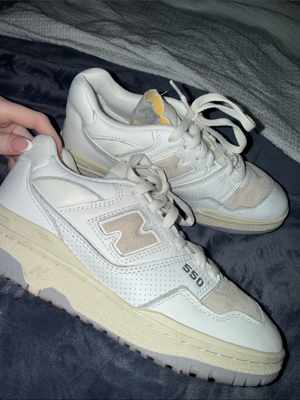 White Men's 550 “White Timberwolf” - Clean Classic Style
